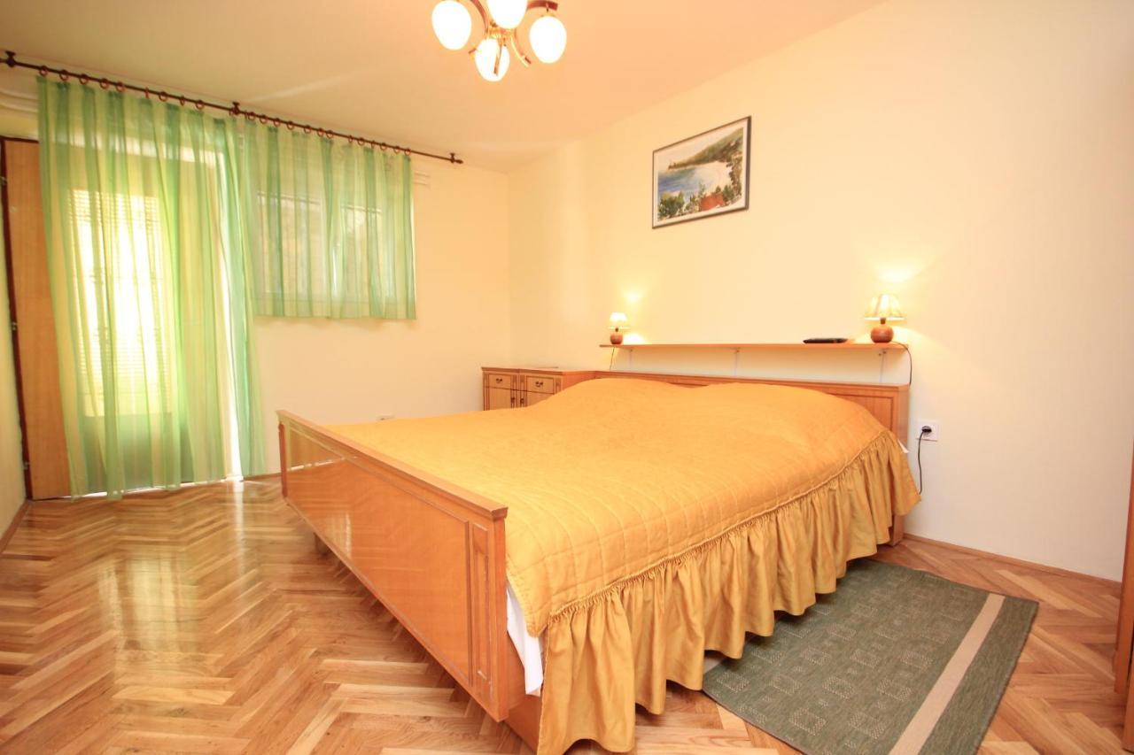 Apartments And Rooms By The Sea Medveja, Opatija - 2305 Lovran Buitenkant foto