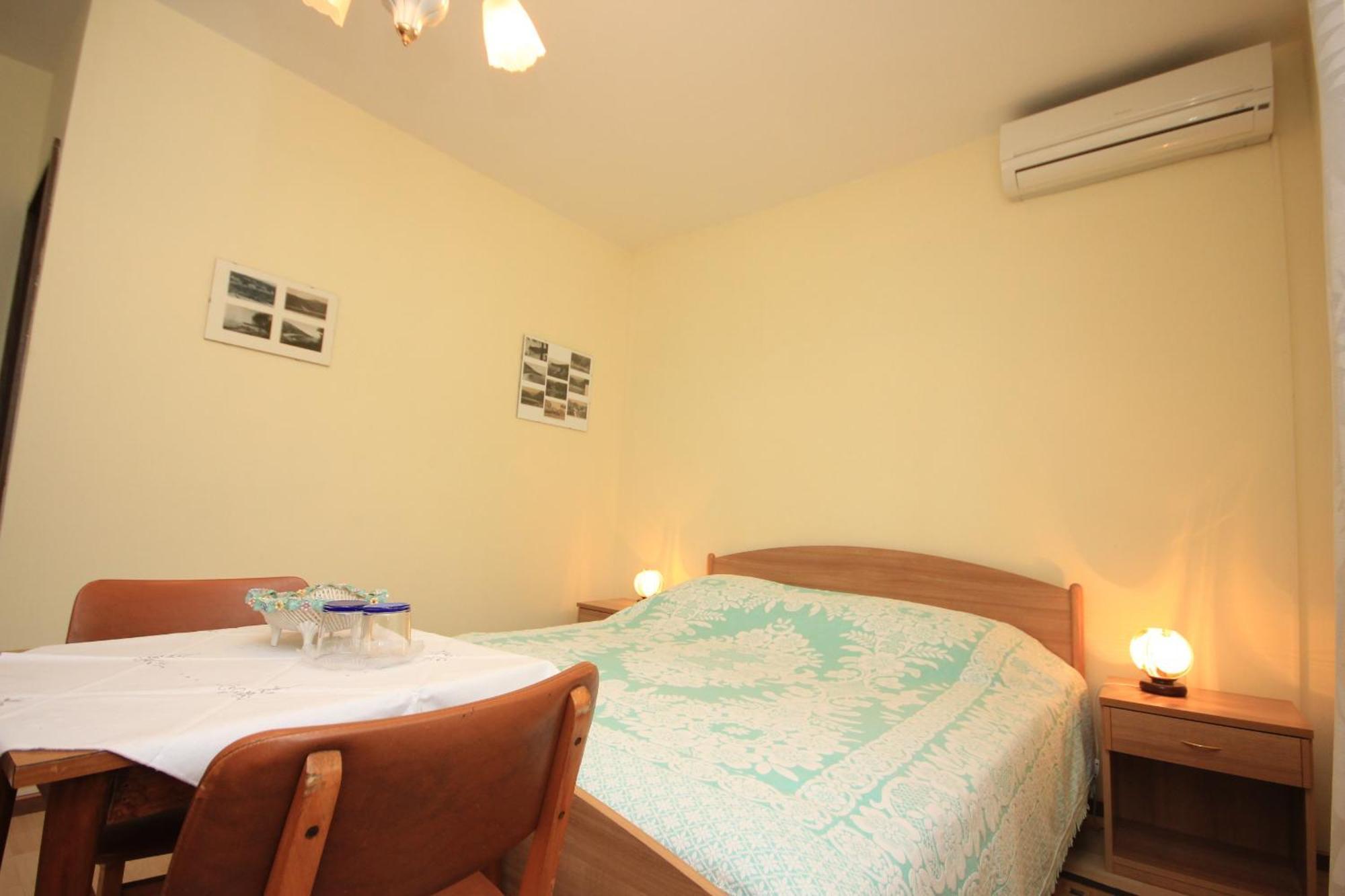 Apartments And Rooms By The Sea Medveja, Opatija - 2305 Lovran Kamer foto